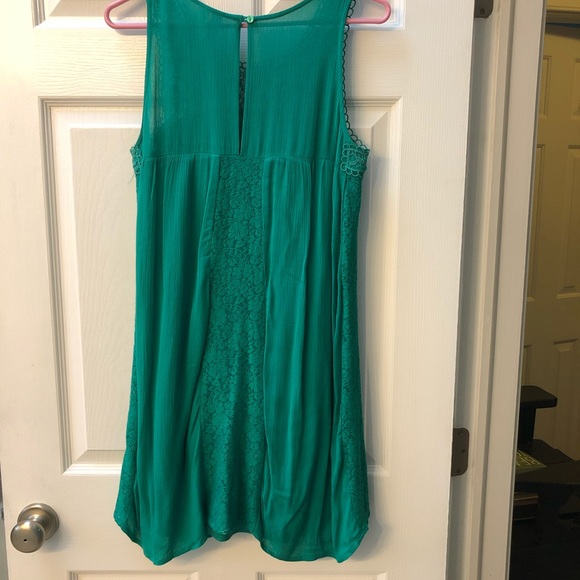 Alya green lace crochet mini dress - Picture 3 of 5